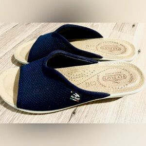Fly Flot Navy Blue Slip-On Shoes size 7.5